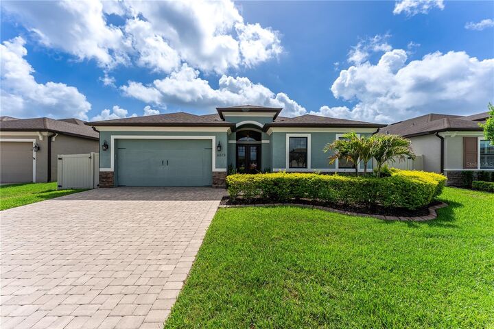 Property Photo:  6619 35th Court E  FL 34243 