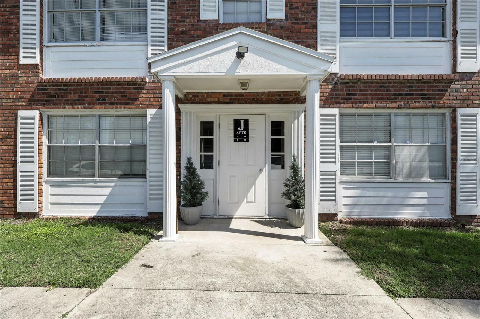 Property Photo: 4507 9th Street W J11 FL 34207