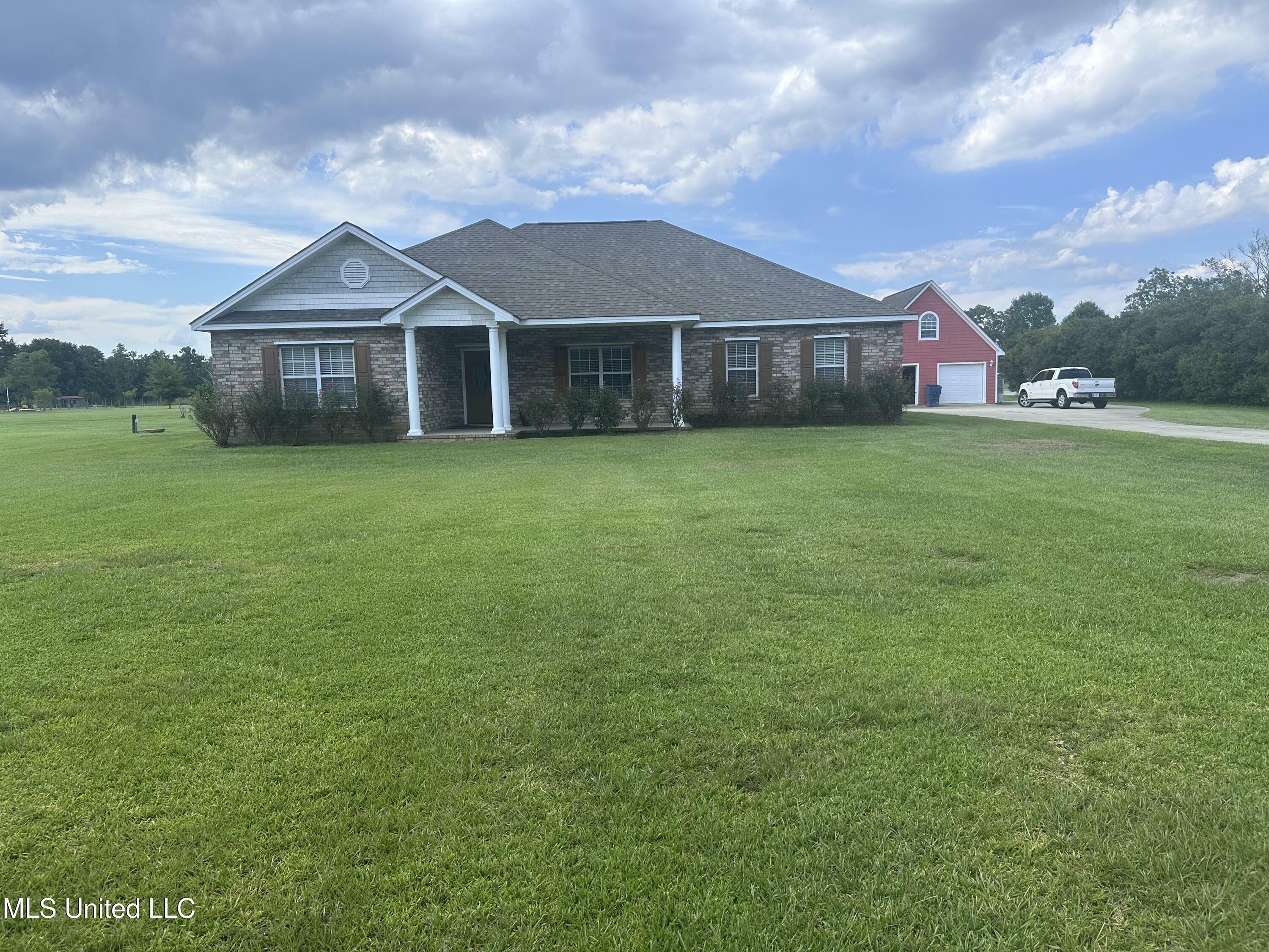 Property Photo: 8101 Pecan Ridge Drive MS 39562