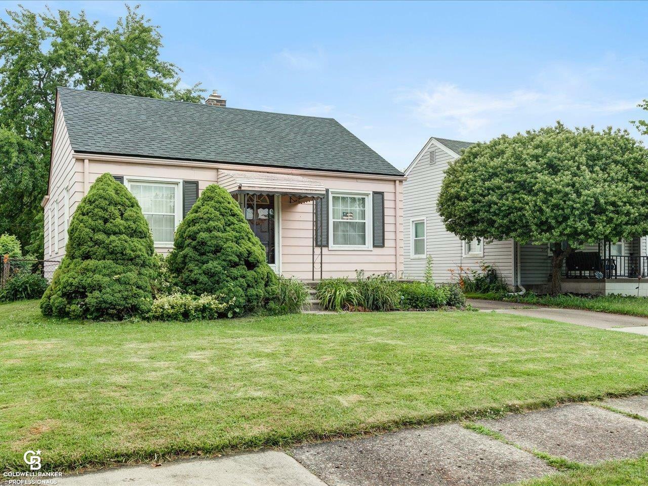 Property Photo:  19333 Woodside Street  MI 48225 
