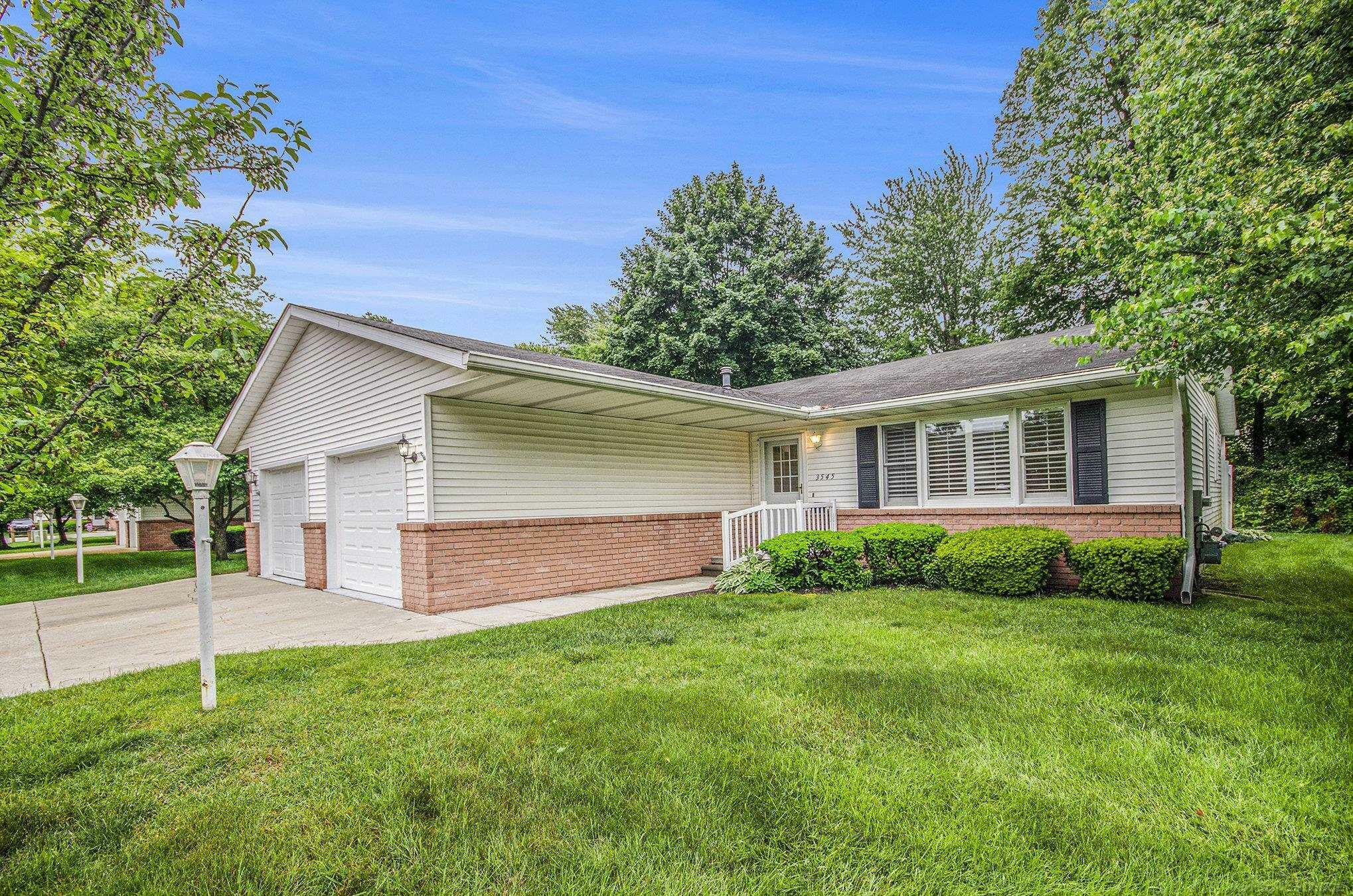 Property Photo: 3545 Holland Park Lane MI 48060