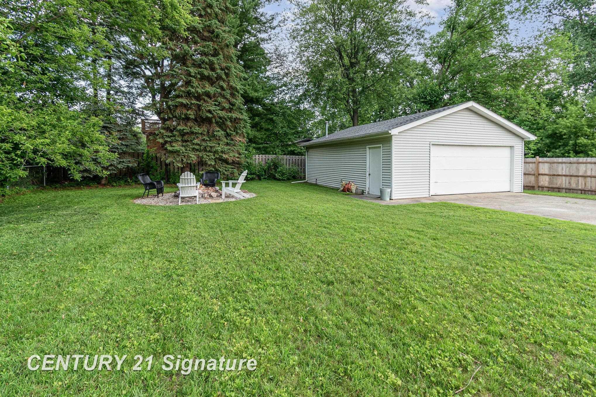 Property Photo: 5260 Shattuck Road MI 48603
