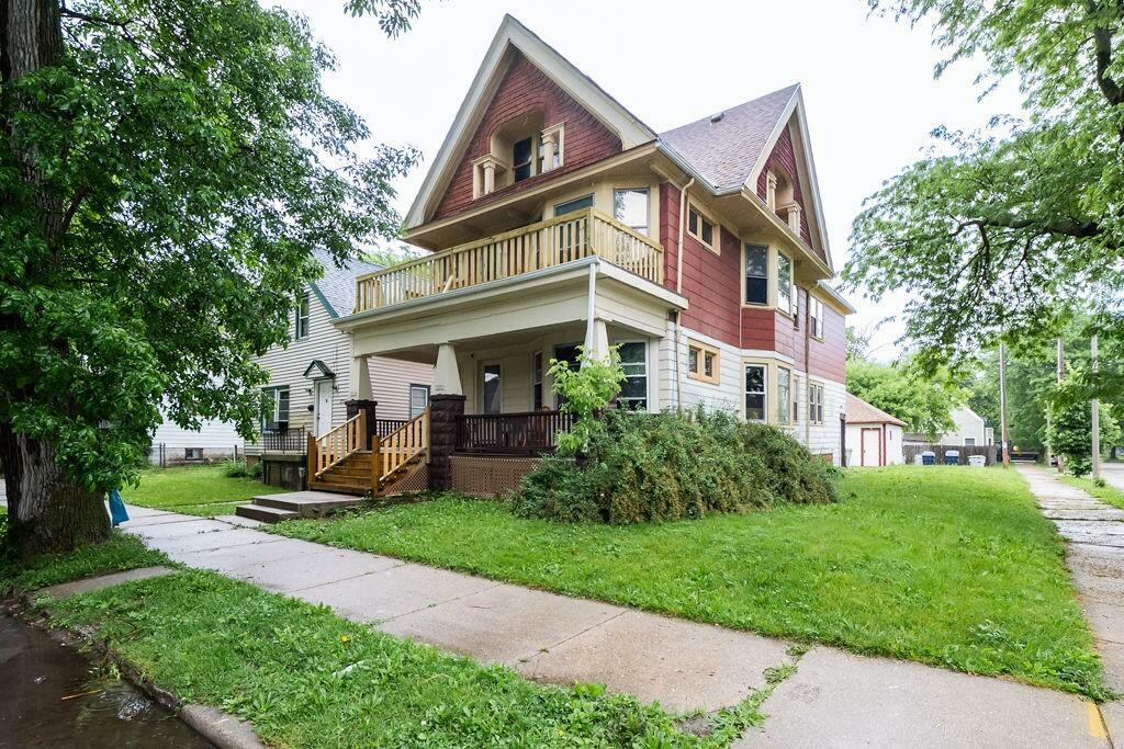 Property Photo: 3252 N 10th St 3254 WI 53206