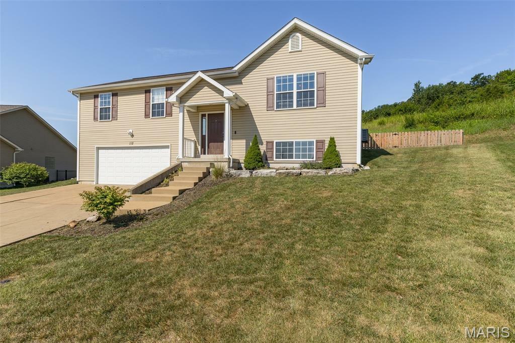 Property Photo: 112 Killarney Court MO 63012