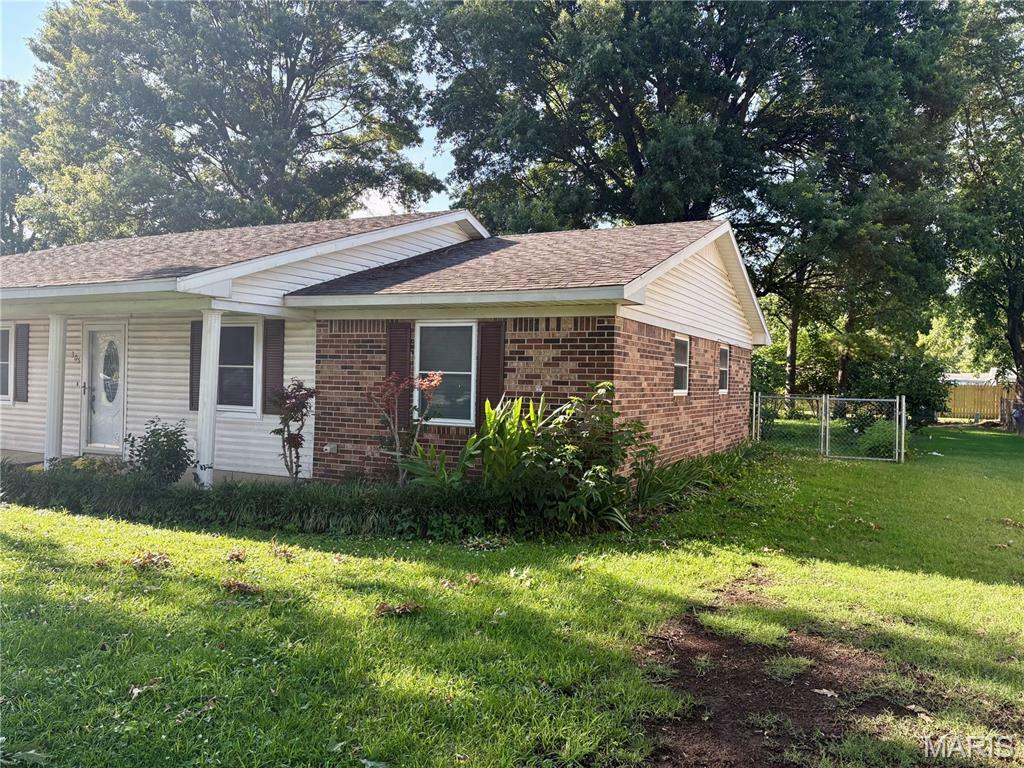 Property Photo: 305 Manor MO 63877