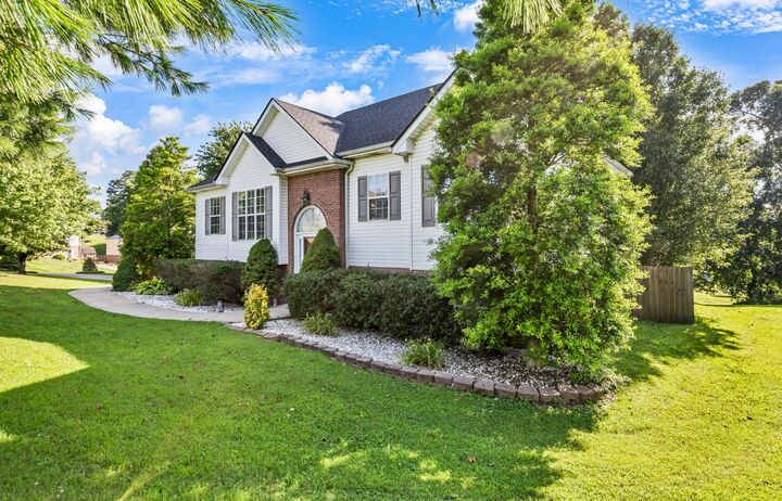 Property Photo: 720 Superior Ln TN 37043