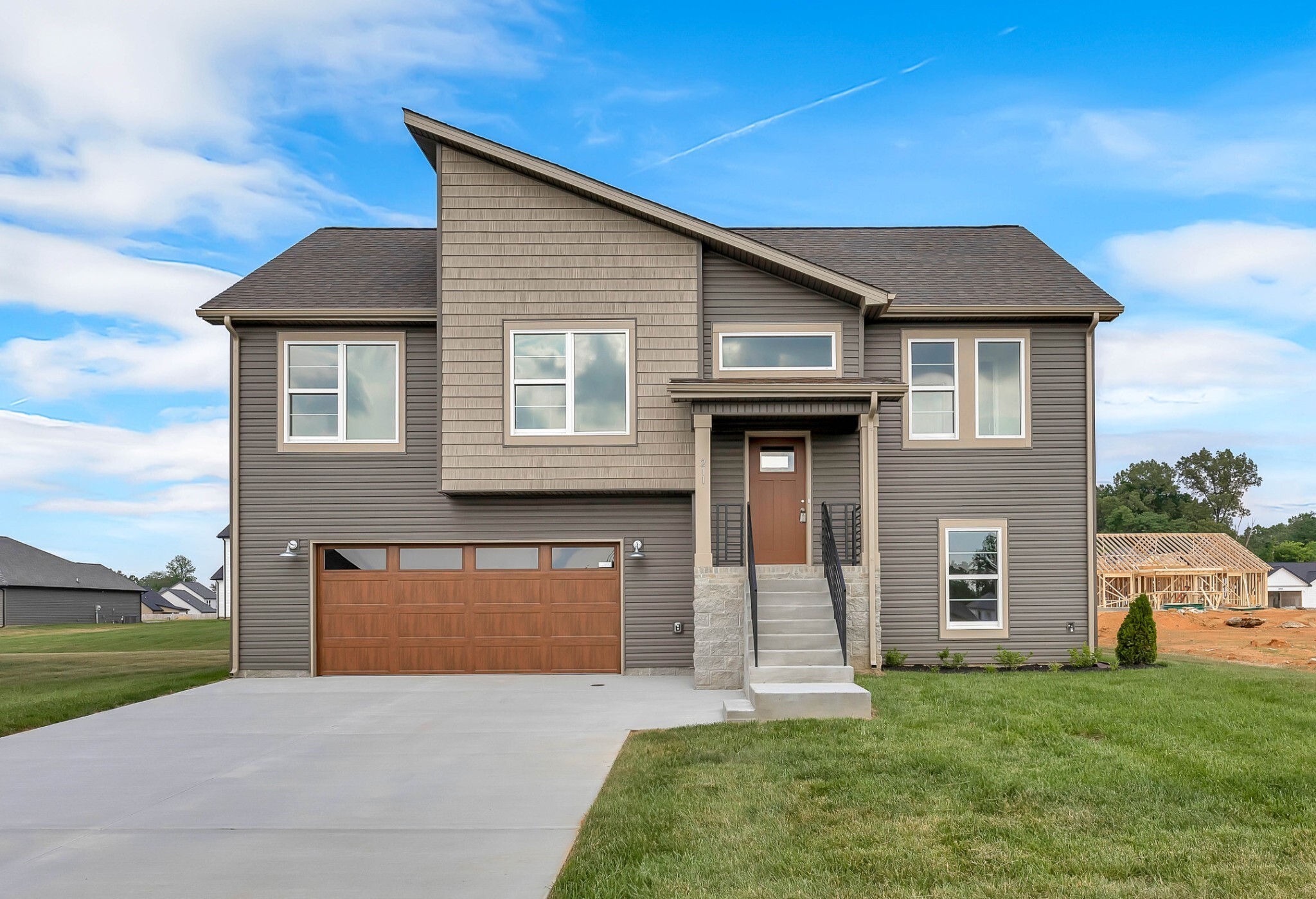 Property Photo:  211 Donegal Dr  TN 37042 