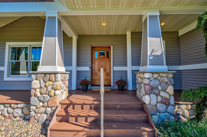 Property Photo: 442 Wren Lane WI 54016