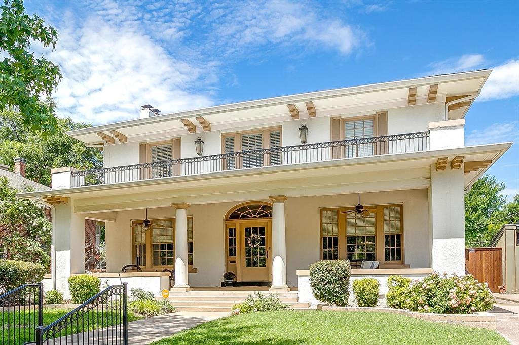 Property Photo: 2418 5th Avenue TX 76110