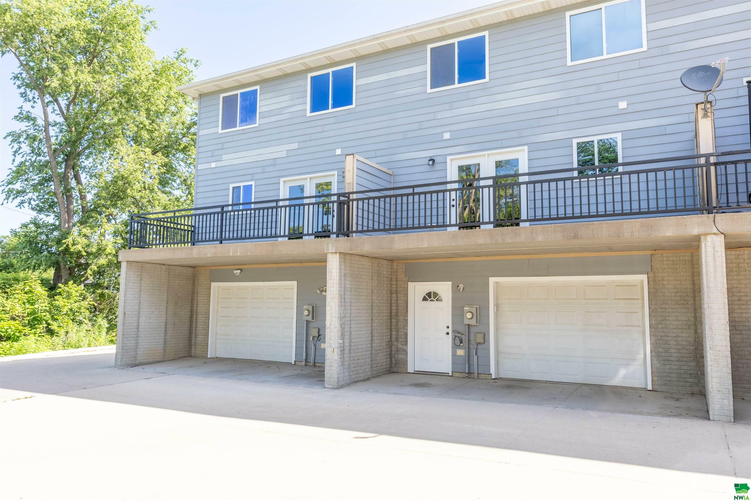 Property Photo: 2803 Stone Park Blvd. IA 51104