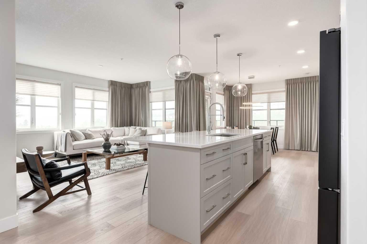 Photo de la propriété: 2117 81 Street SW 2113 AB T3H 6H5