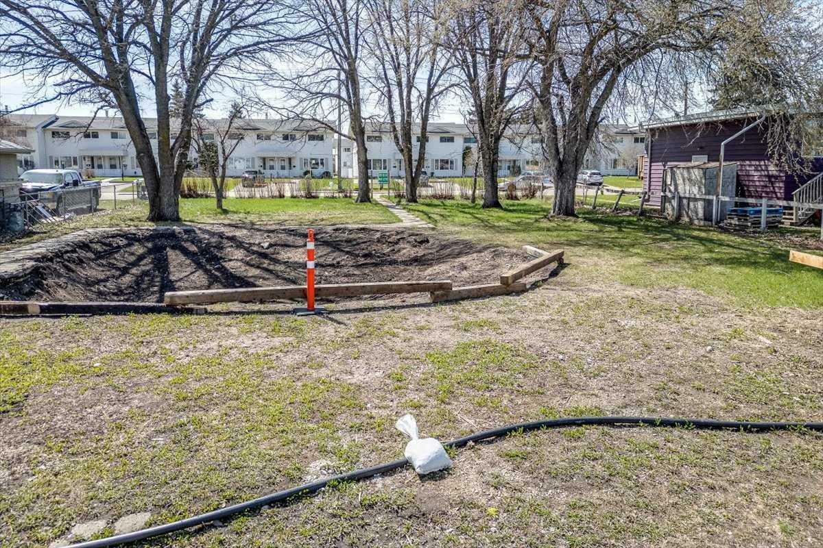 Property Photo: 5826 57 Street AB T4N 2L4