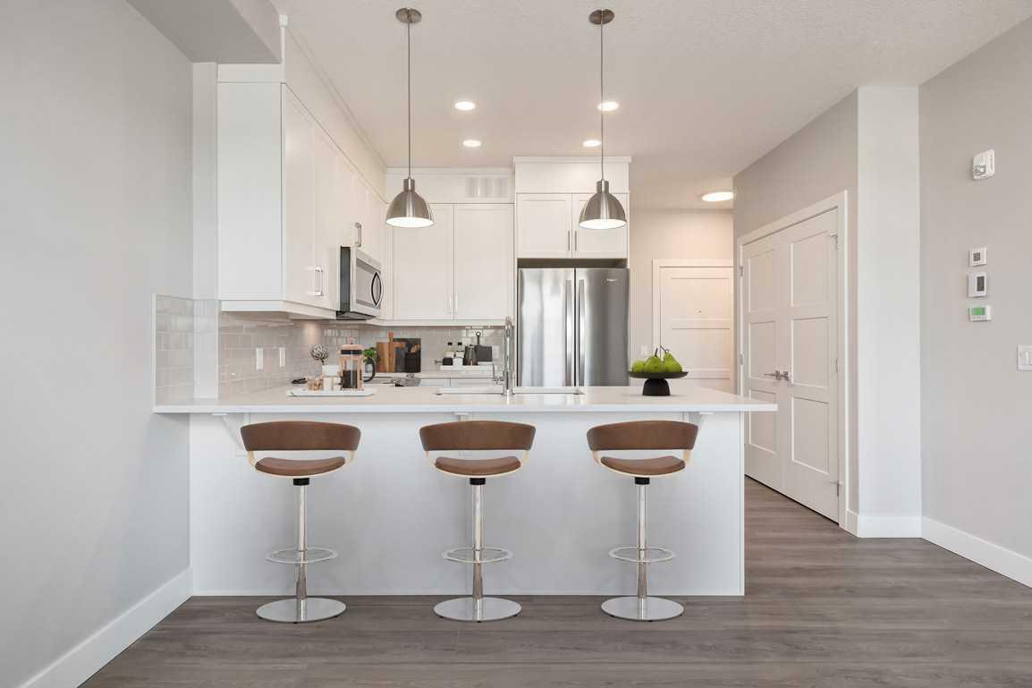 Property Photo: 2117 81 Street SW 2403 AB T3H 6H5