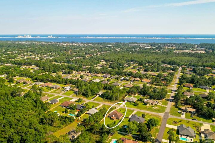 Property Photo: 7292 Broadmoor St FL 32566