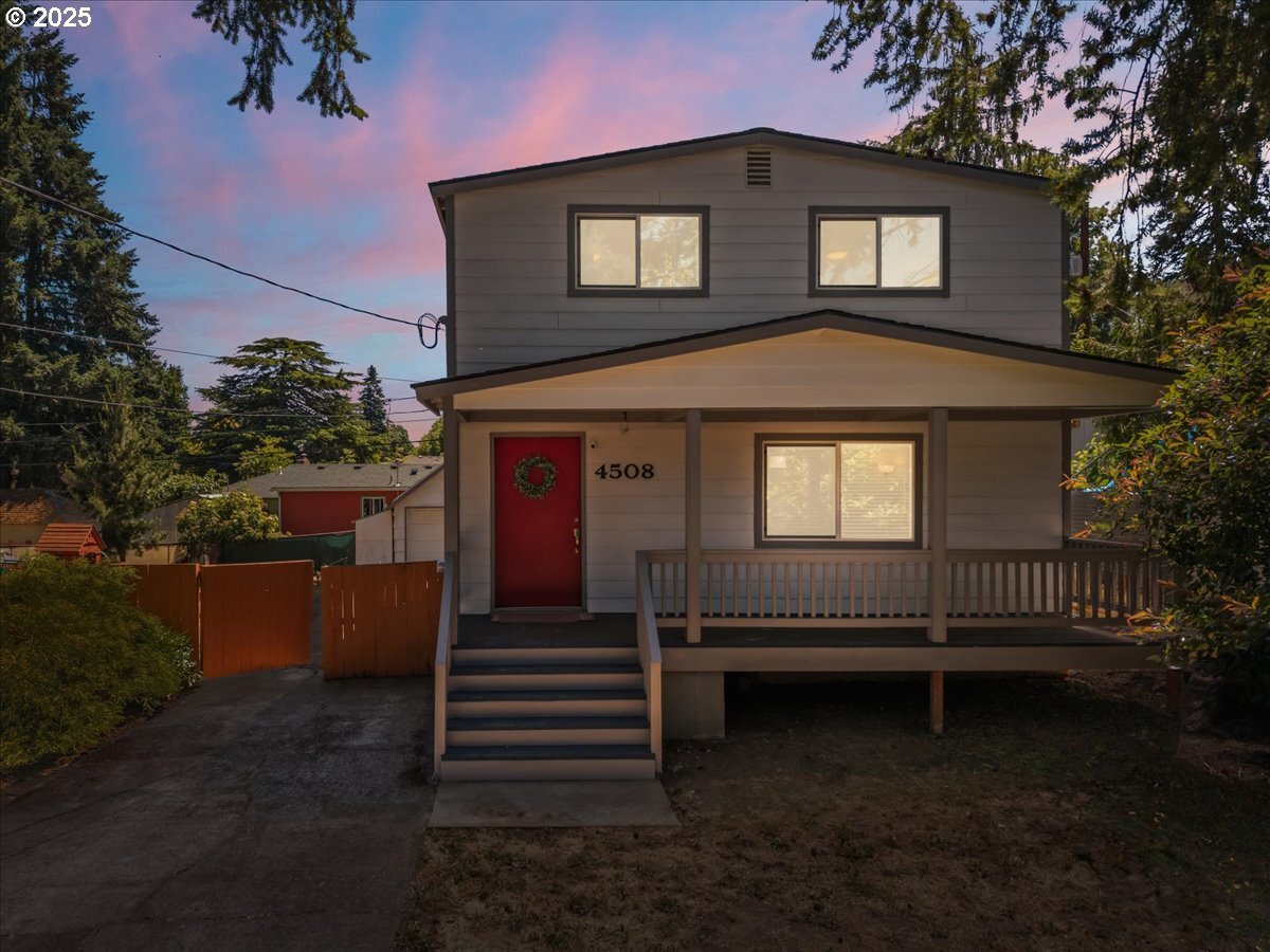 Property Photo: 4508 SE Monroe St OR 97222