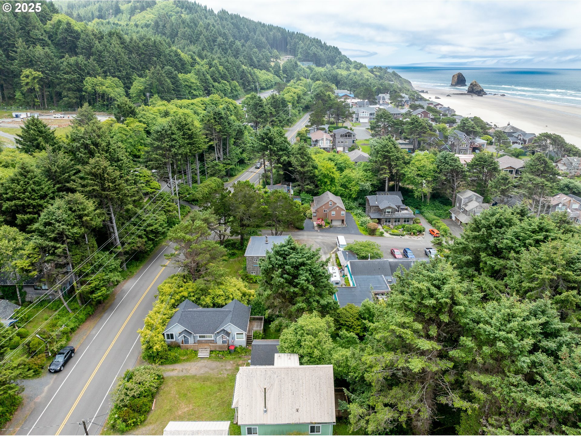 Property Photo: 4088 S Hemlock St OR 97110