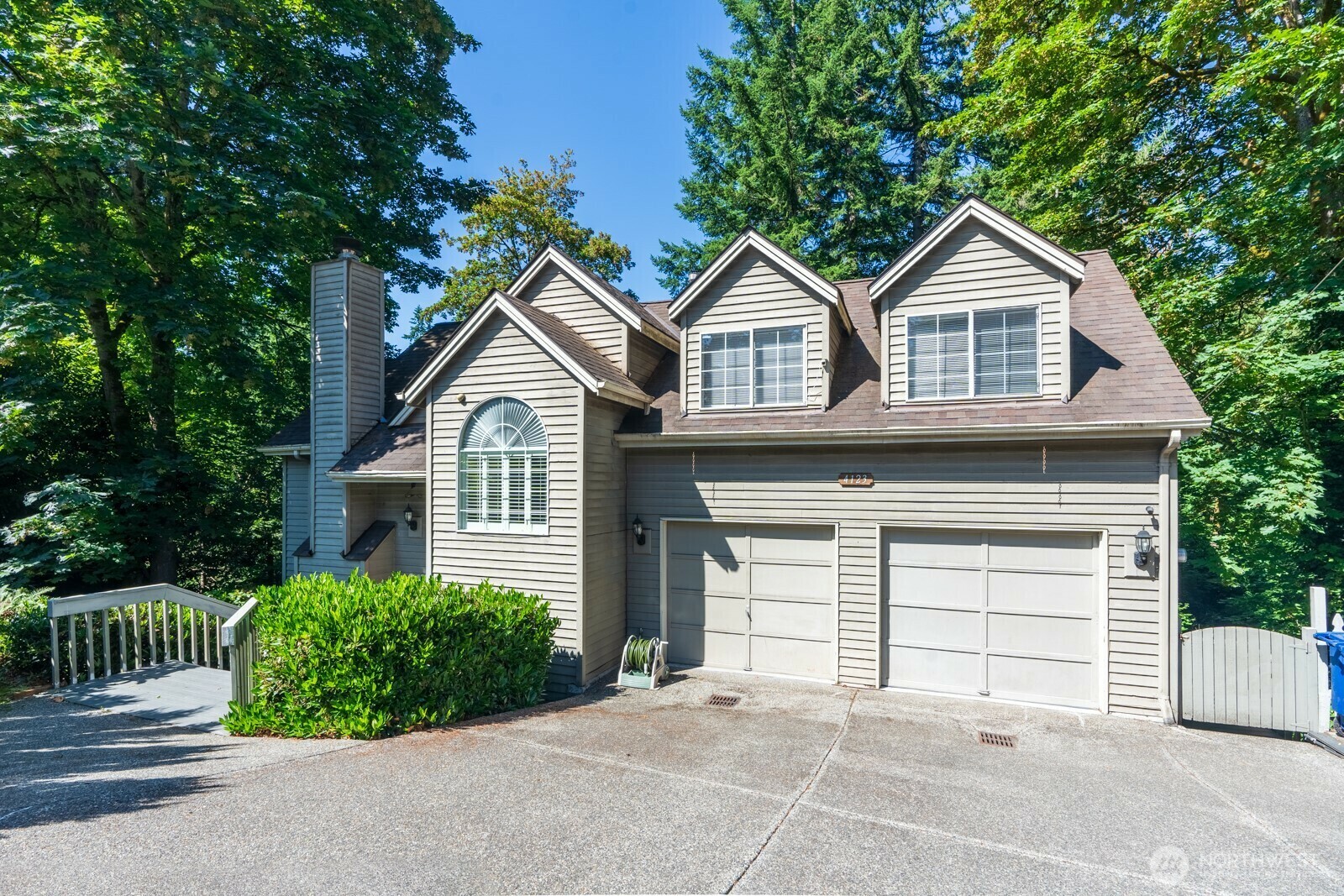 4123  150th Avenue SE  Bellevue WA 98006 photo