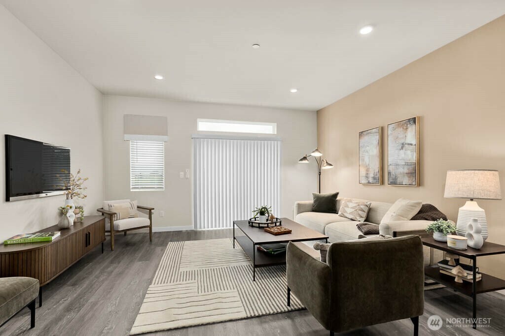 Property Photo: 14707 87th Avenue SE U7 WA 98296