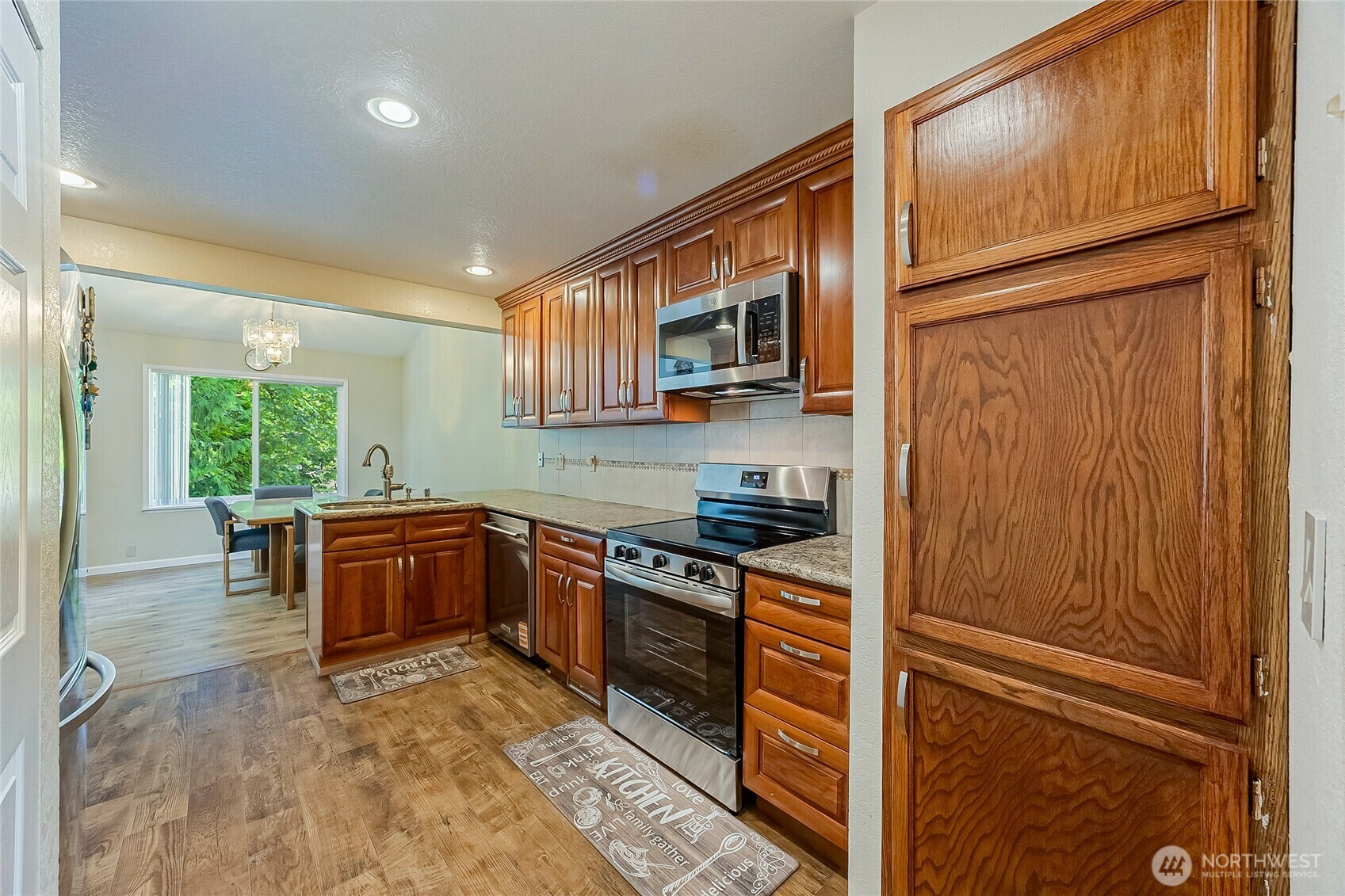 Property Photo: 4164 Factoria Boulevard SE B11 WA 98006