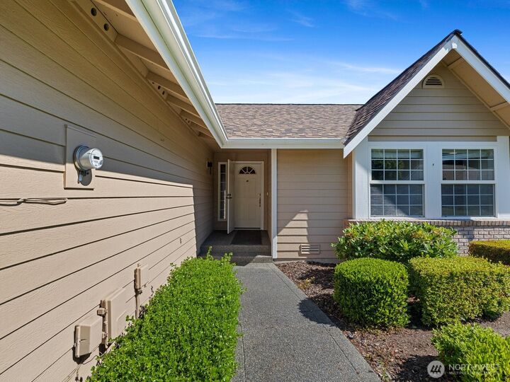 Property Photo: 1 Lakewood Oaks Drive SW WA 98499