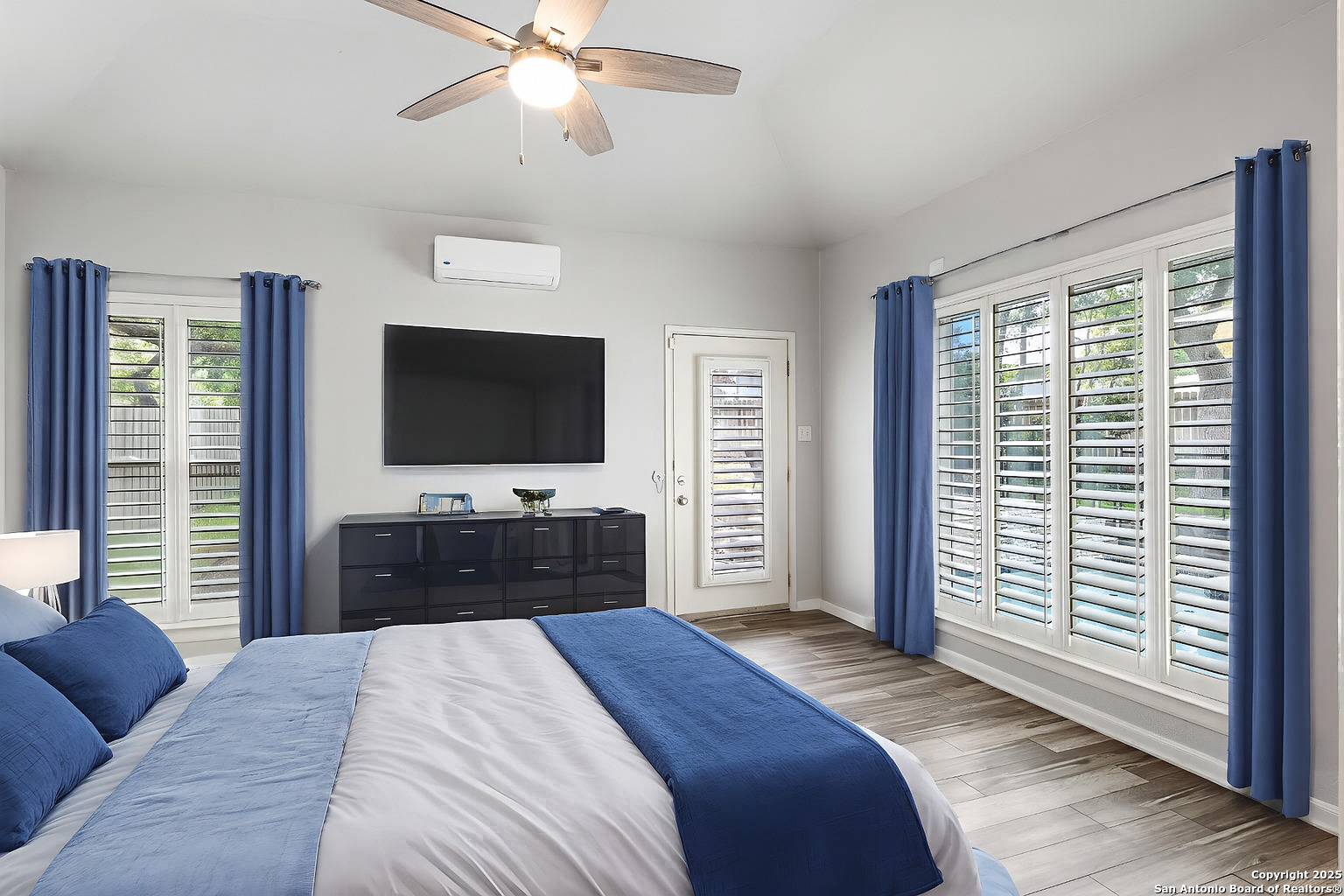 Property Photo: 15903 Lofty Heights TX 78232
