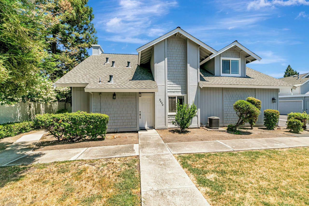 Property Photo:  5690 Saxony Court  CA 95123 