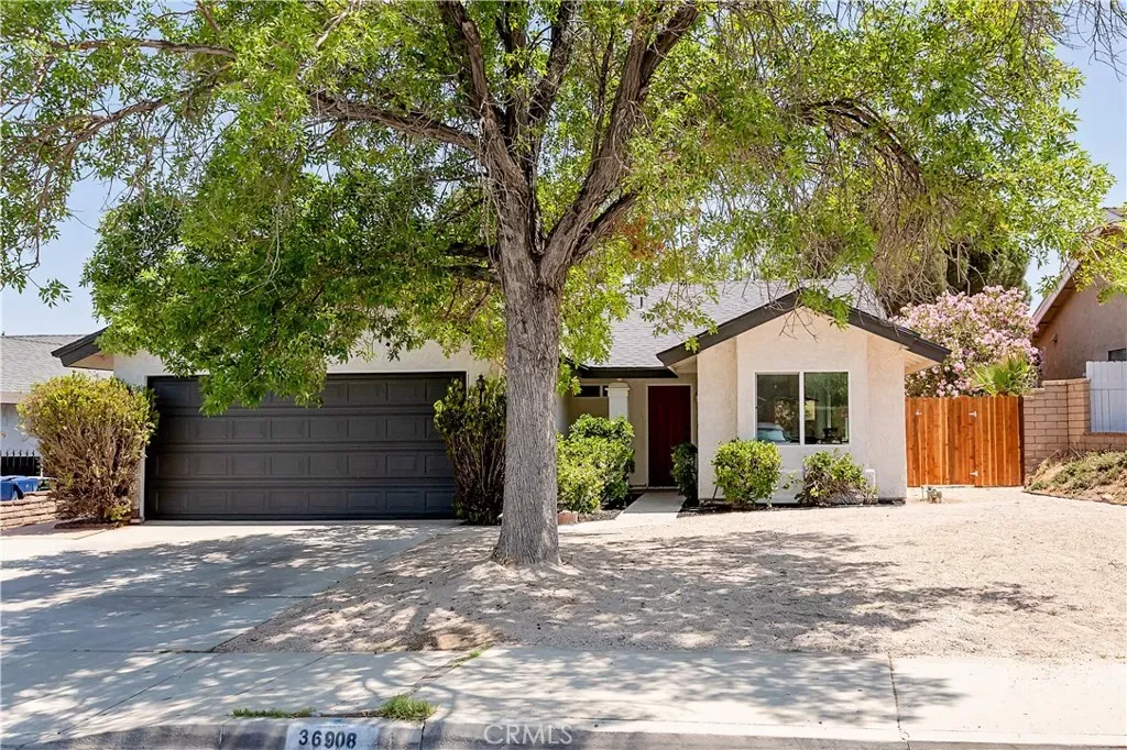 Property Photo:  36908 Spanish Broom Drive  CA 93550 