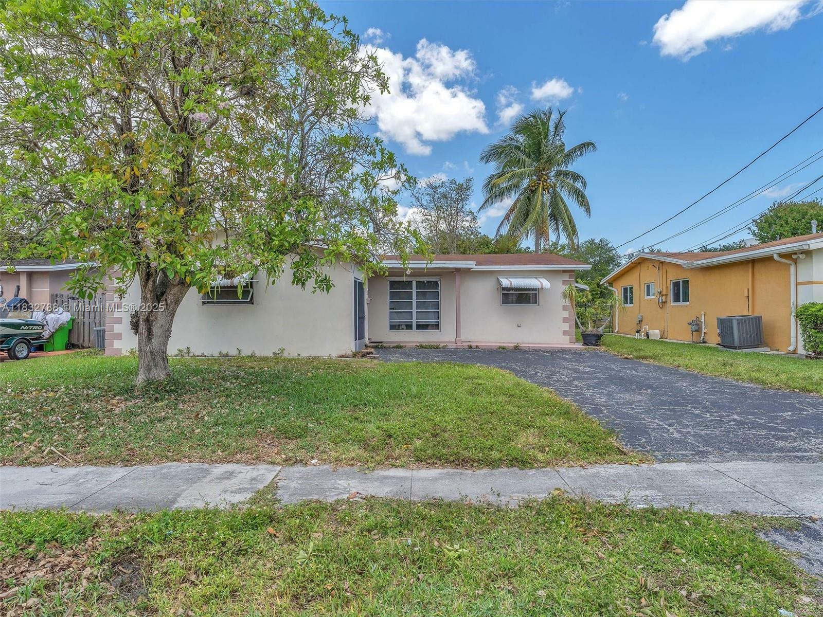 8363 NW 26th Pl  Sunrise FL 33322 photo