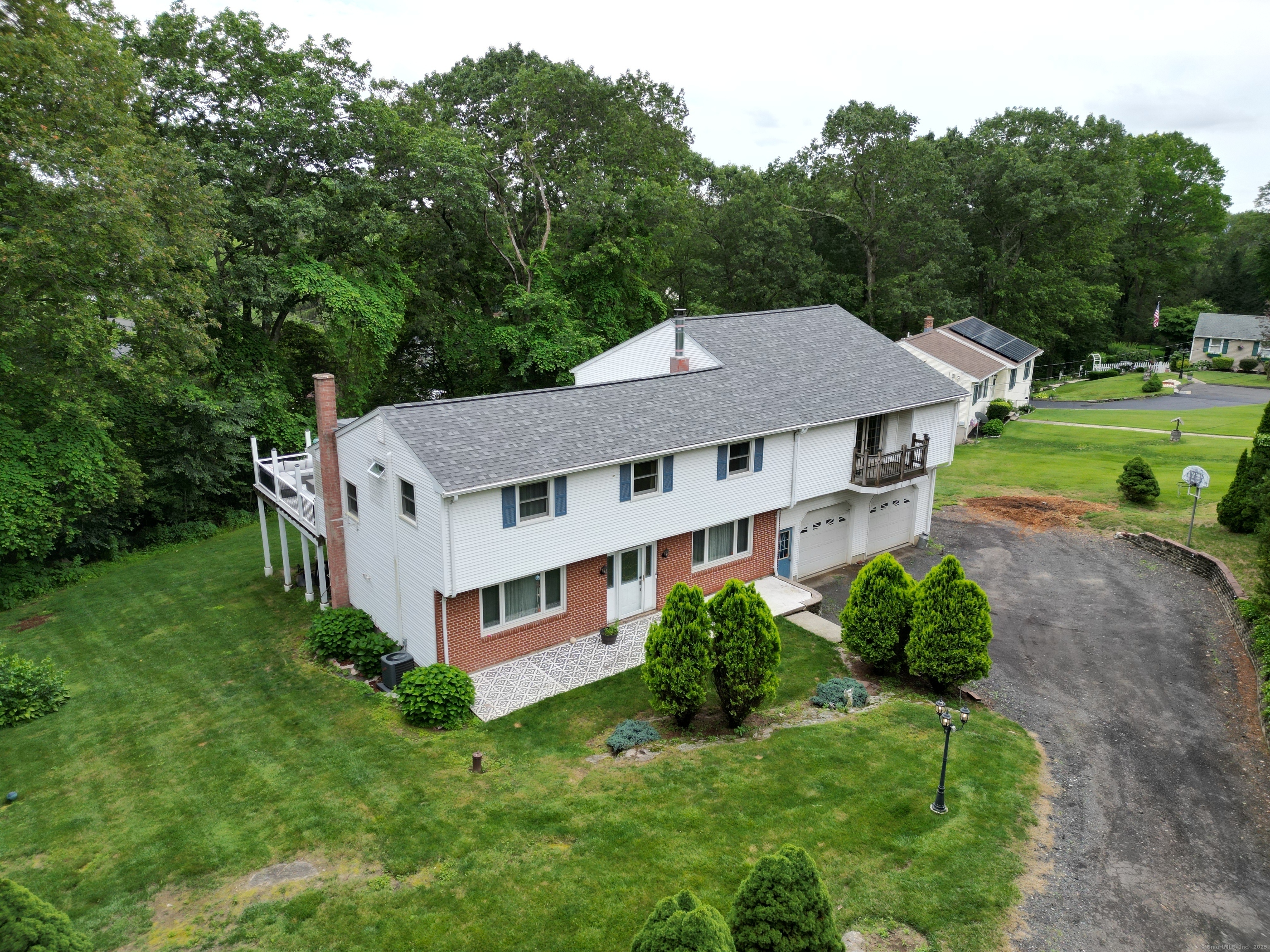 Property Photo:  9 Meadowbrook Lane  CT 06716 