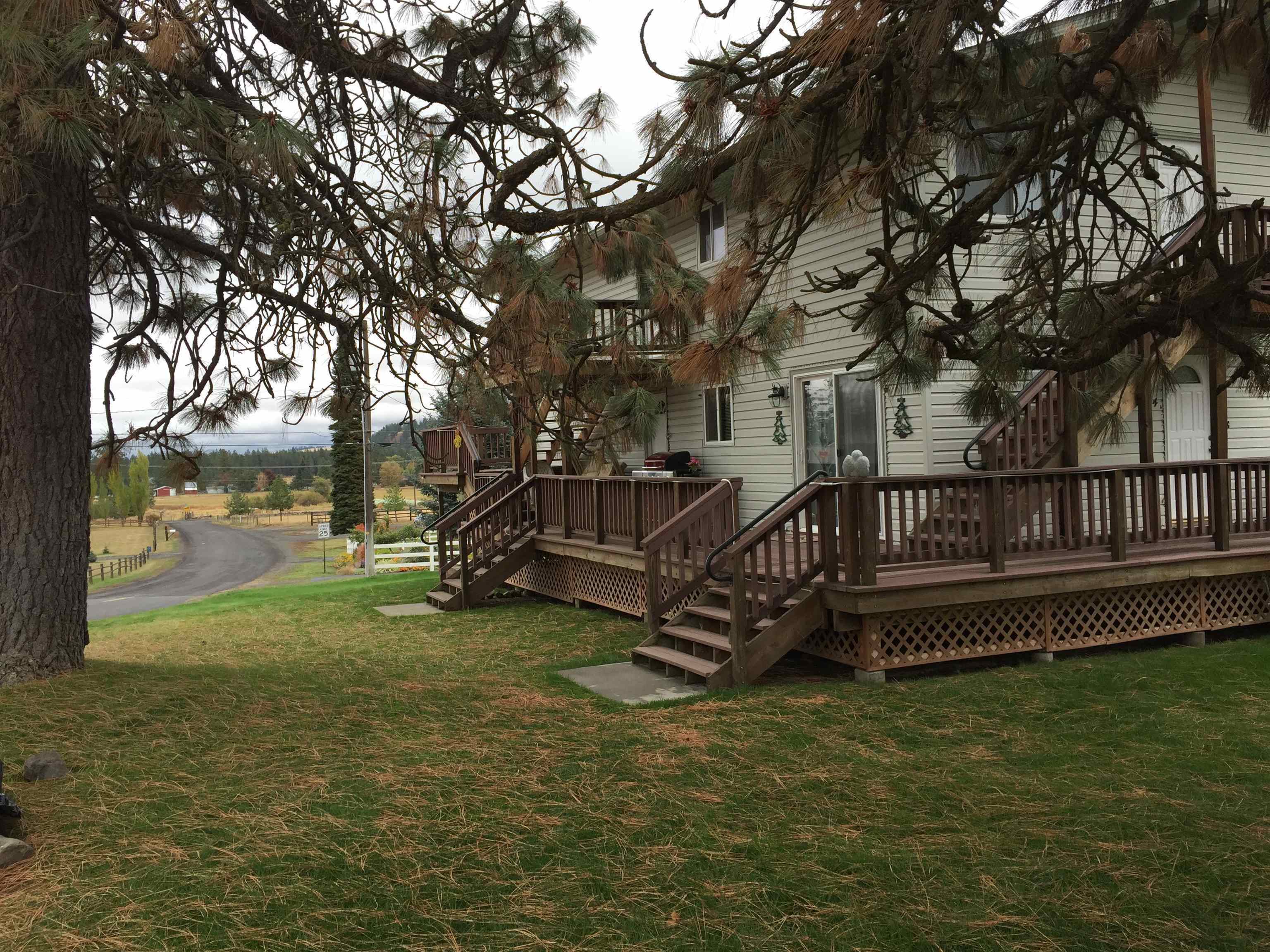 Property Photo: 324 N Silver Lake Ave WA 99022