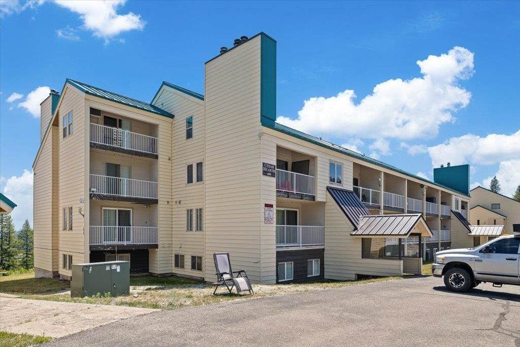 Property Photo:  28600 N Mt. Spokane Park Dr 612  WA 99021 