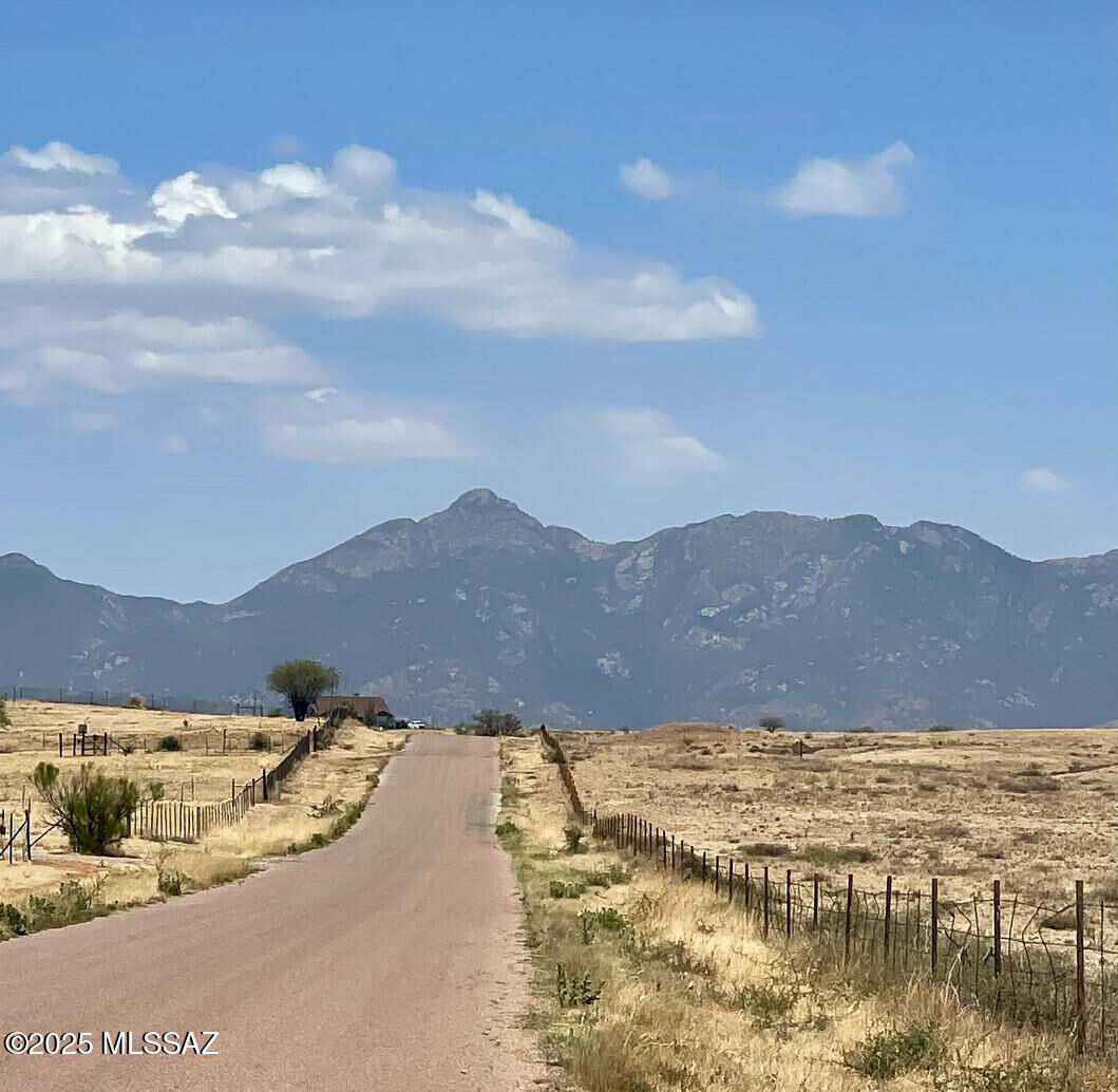 Property Photo:  89 Curly Horse Ranch Road  AZ 85637 