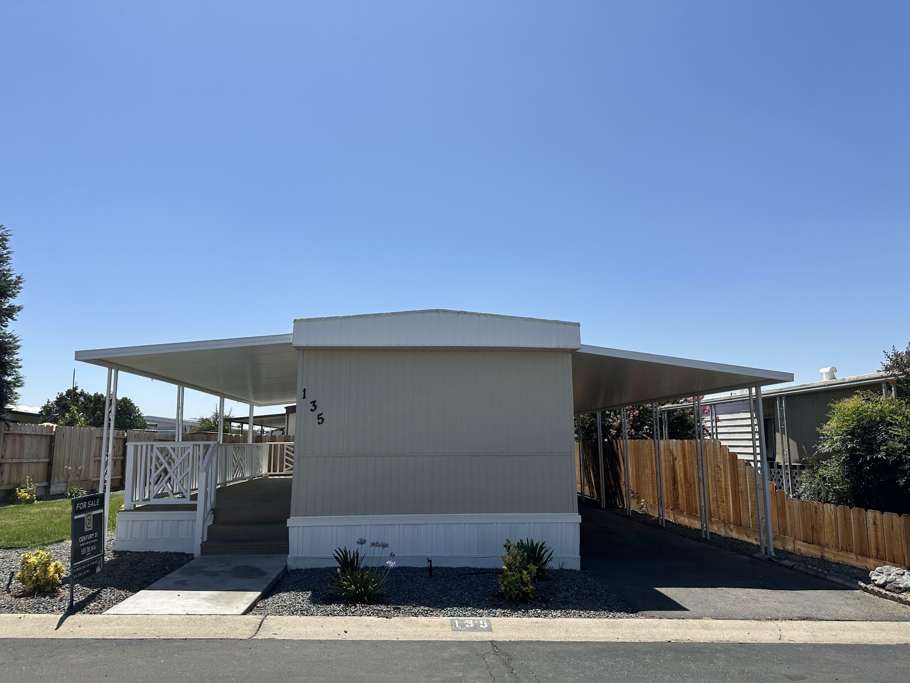 Property Photo: 720 E Worth Space 135 Avenue CA 93257