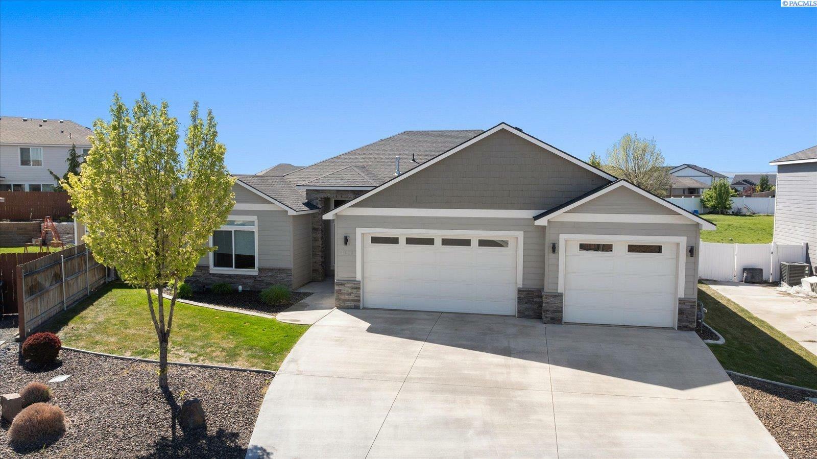 4918 Bighorn Dr.  Pasco WA 99301 photo
