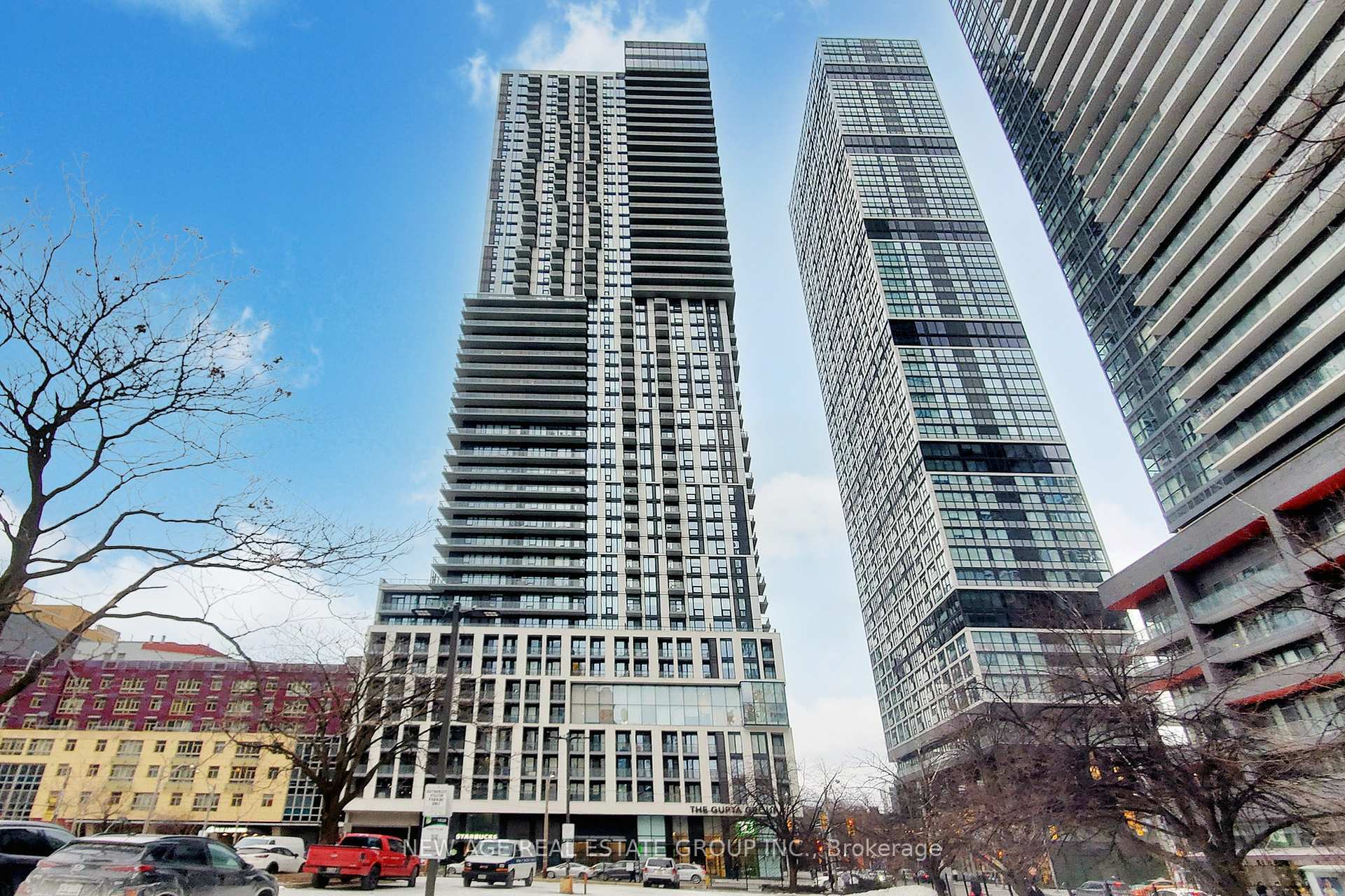 Property Photo: 251 Jarvis Street E 4807 ON M5B 2C2