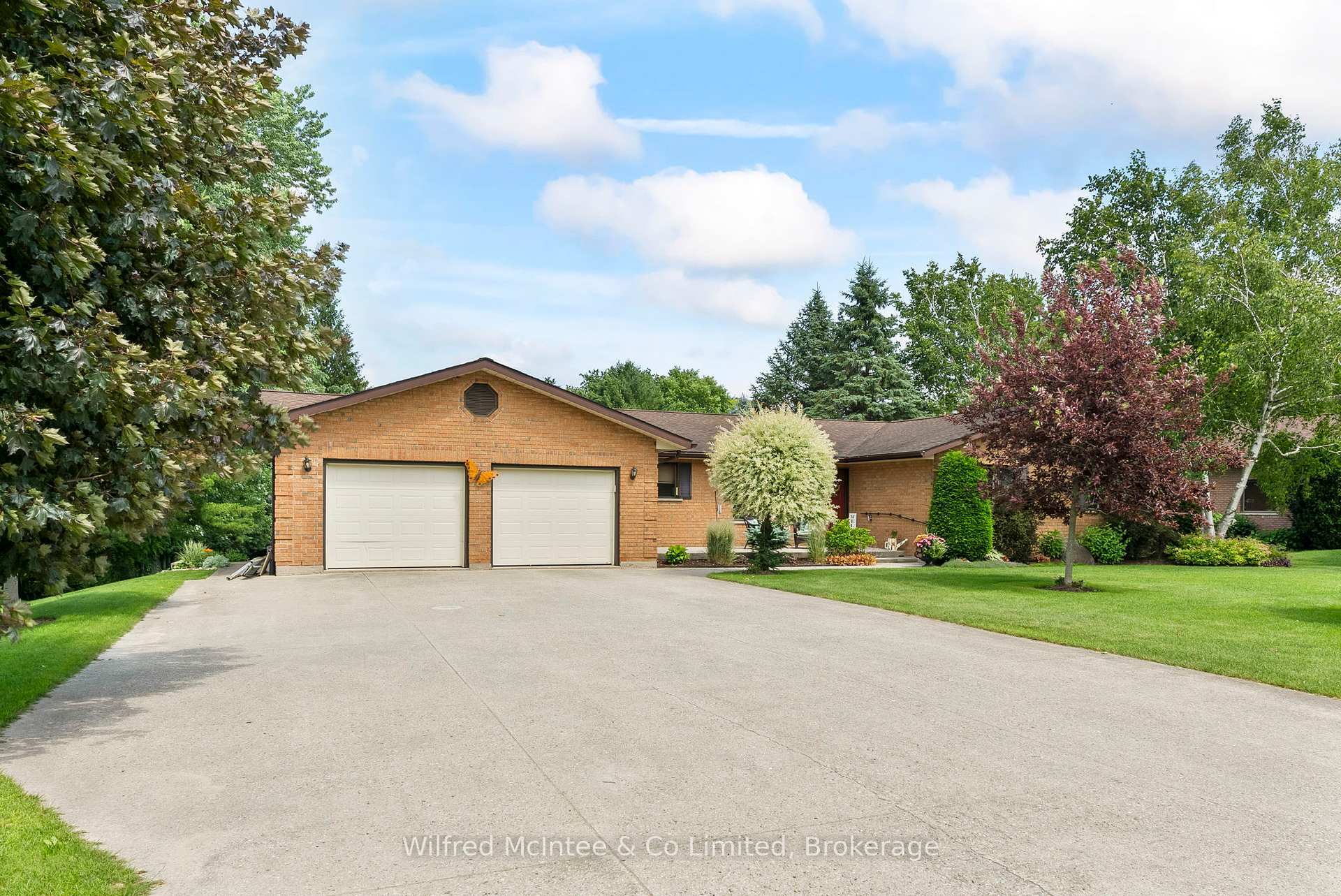 Property Photo: 30 Geeson Avenue ON N0G 2V0