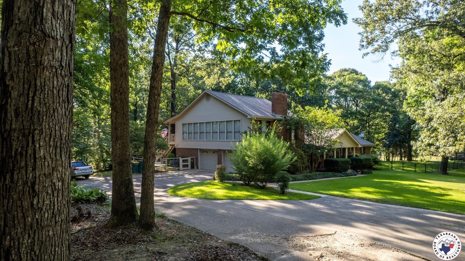 Property Photo:  6 High Point Dr.  TX 75503 