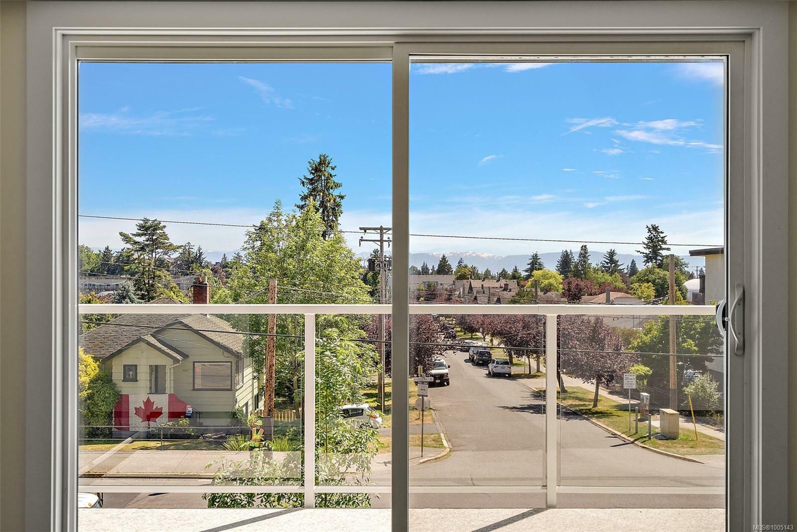 Property Photo: 1124 Esquimalt Rd 307 BC V9A 3N4
