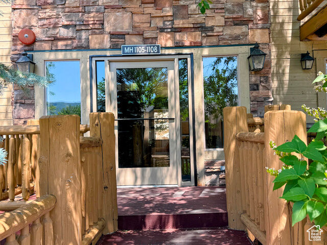 Property Photo: 5060 E Lake View Dr N 1108 UT 84310