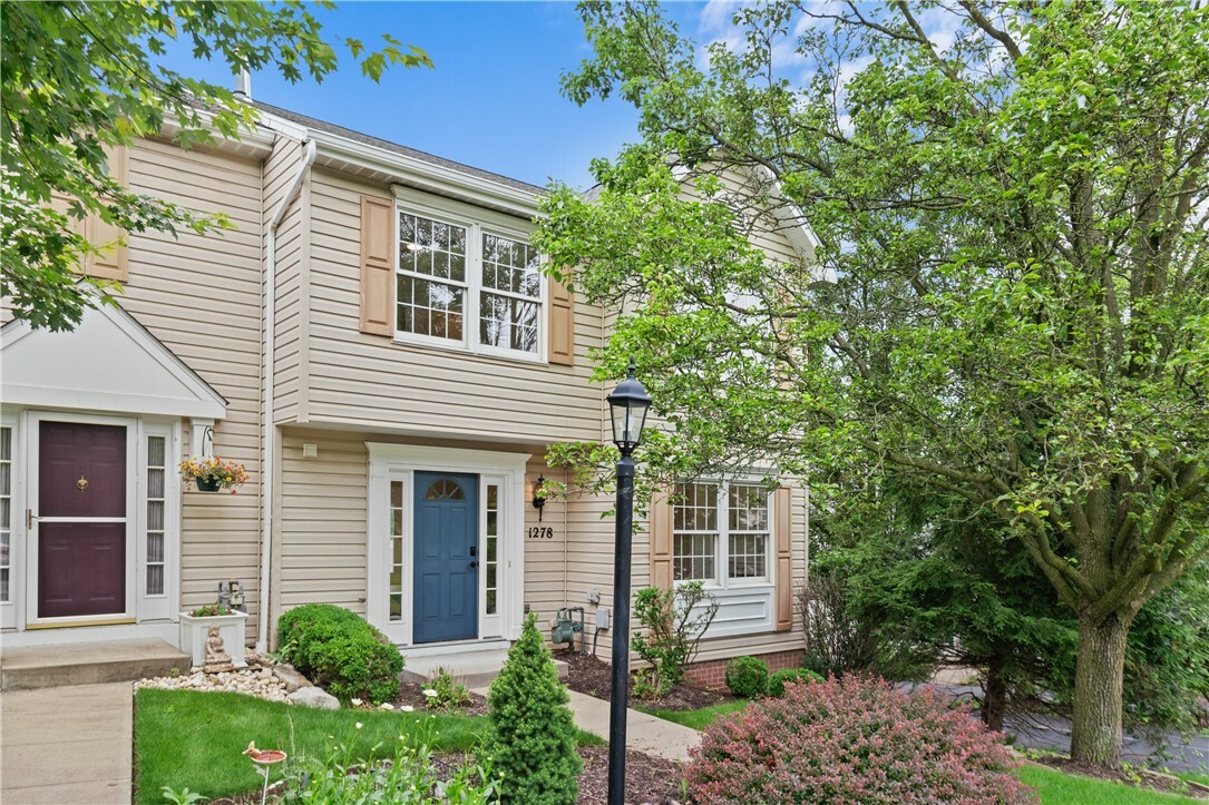 Property Photo: 1278 Meadowbrook Drive PA 15317