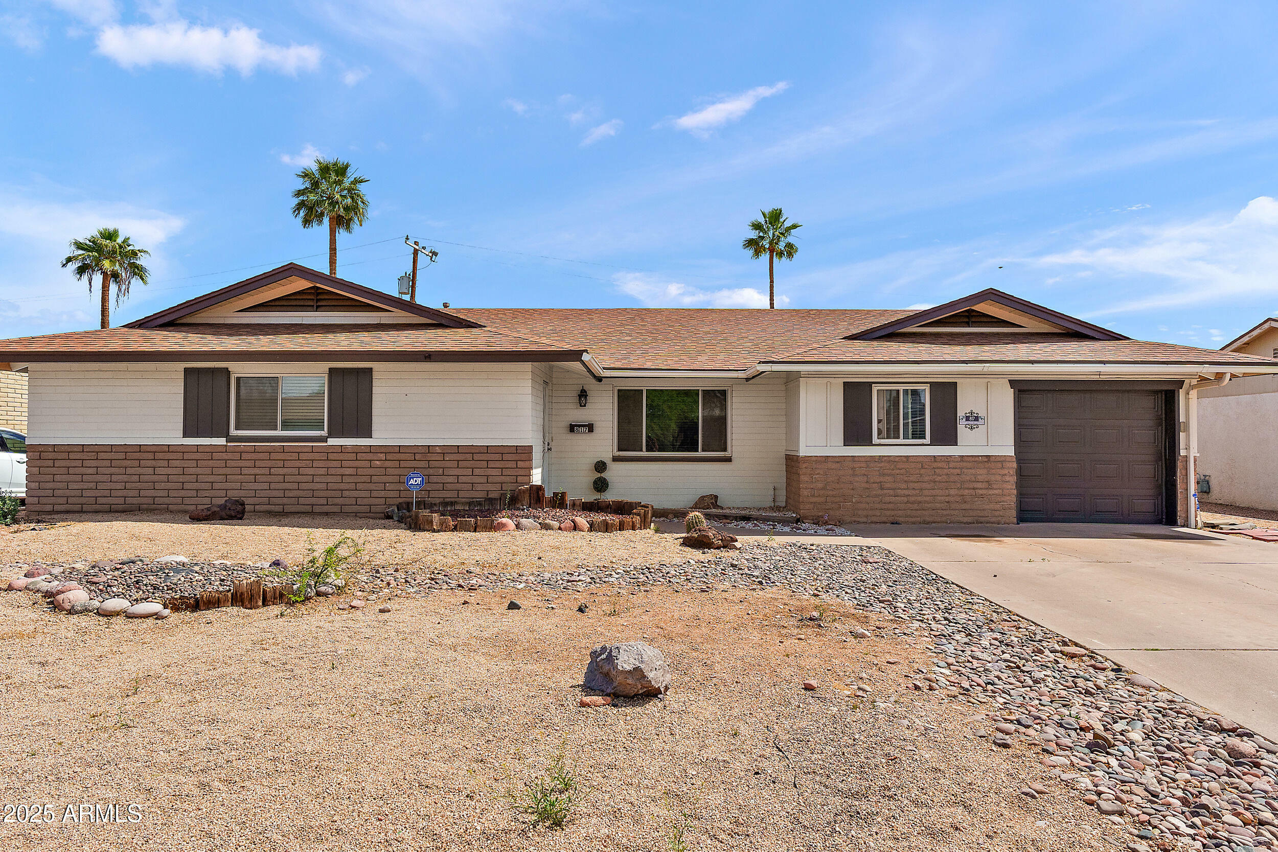 Property Photo: 817 W Romo Jones Street AZ 85281