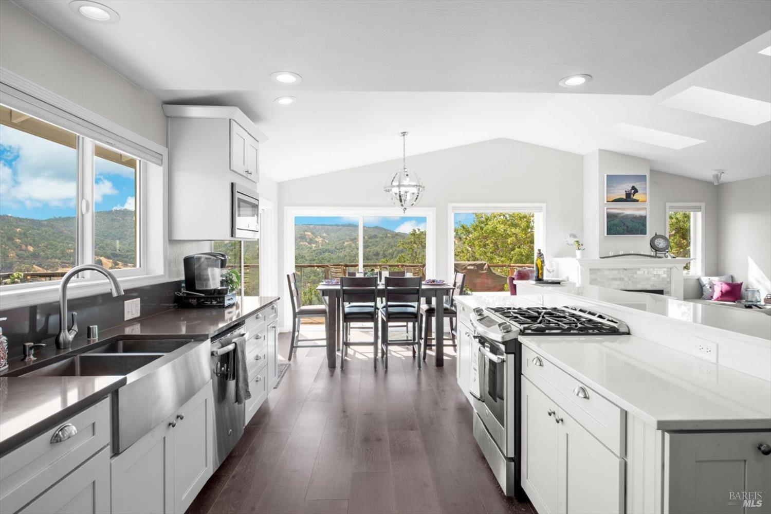 Property Photo:  76 Sunnyhill Lane  CA 94558 