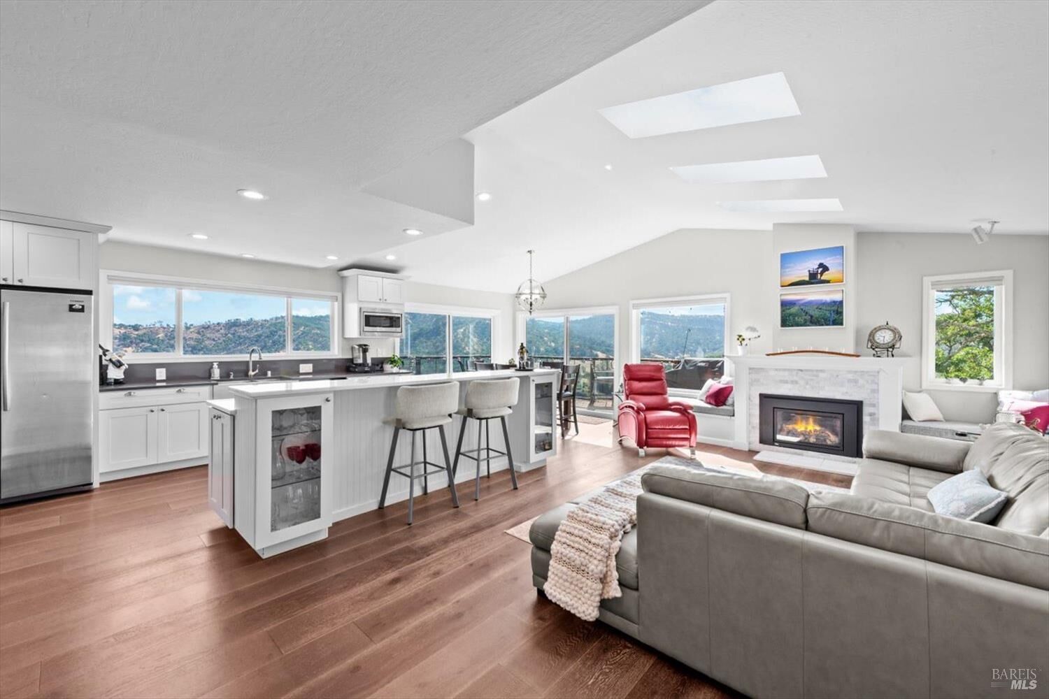 Property Photo:  76 Sunnyhill Lane  CA 94558 