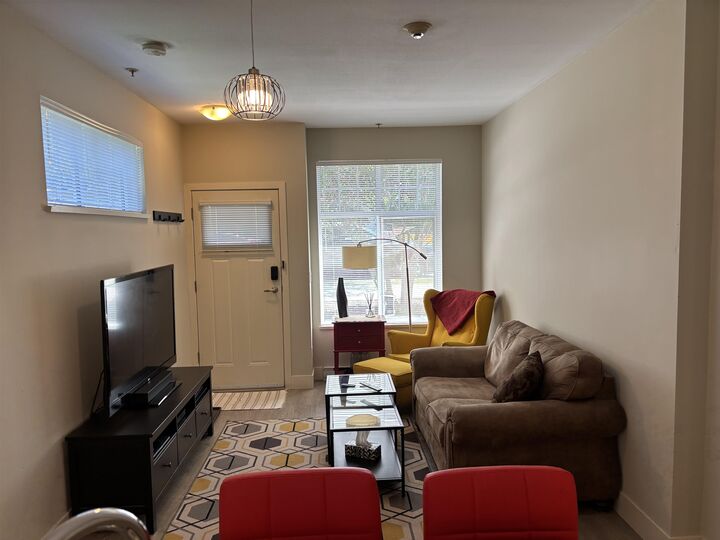 Photo de la propriété:  4255 Sardis Street 106  BC V5H 1K6 