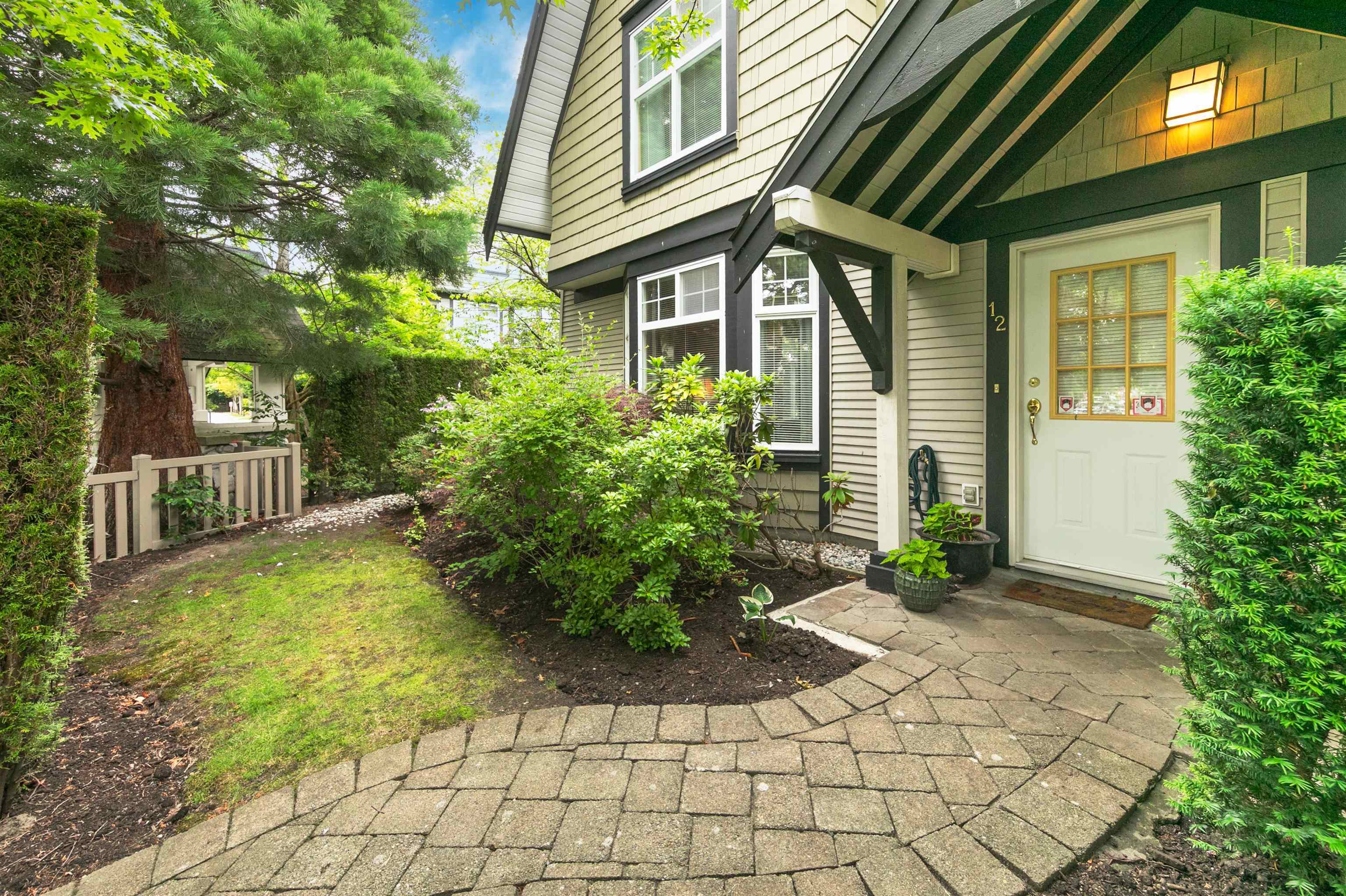 Property Photo: 6888 Robson Drive 12 BC V7C 5T6