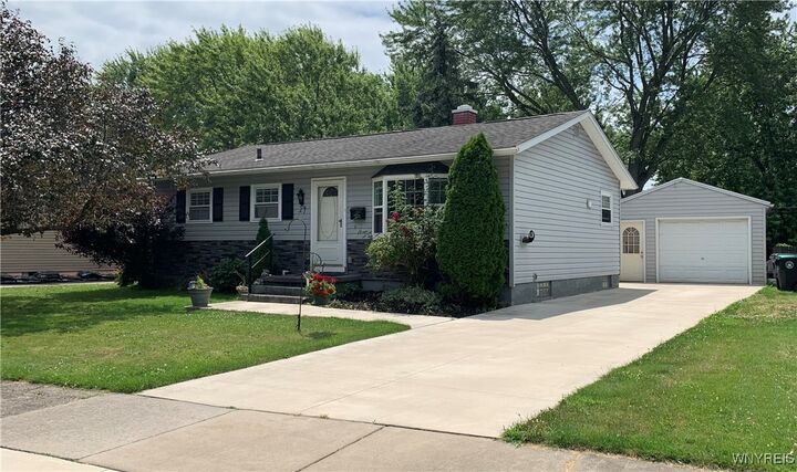 27 Ridgedale Circle  Tonawanda NY 14150 photo