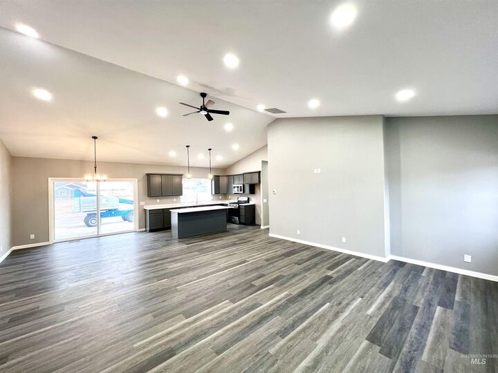 Property Photo: 1518 Shortt Ln ID 83350