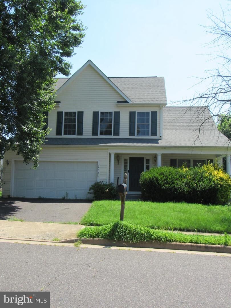 Property Photo:  915 Virginia Avenue  VA 22701 