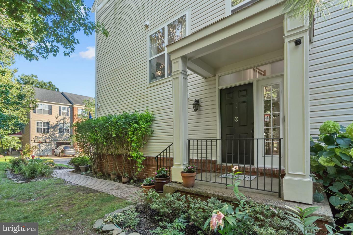 Property Photo: 21545 Field Station Terrace VA 20148