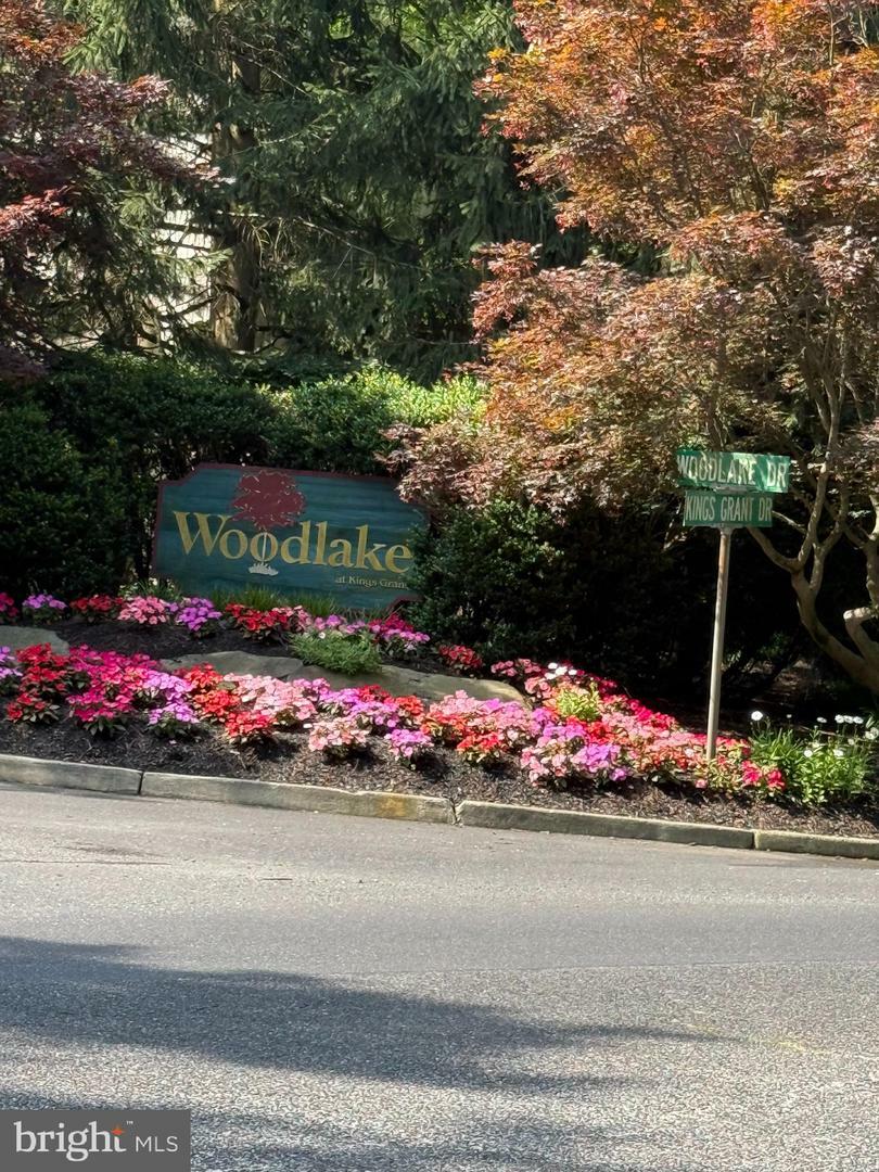 319 Woodlake Drive  Marlton NJ 08053 photo